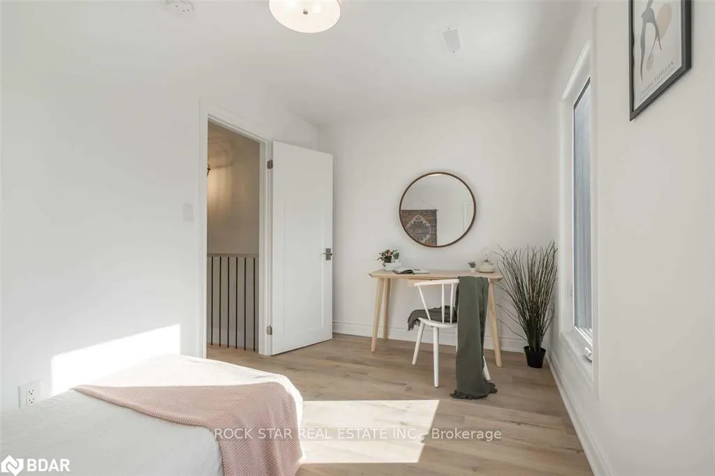 Photo 20 of Unit UPPER, 1 Edward Street, Hamilton, Stipley — HOMEH