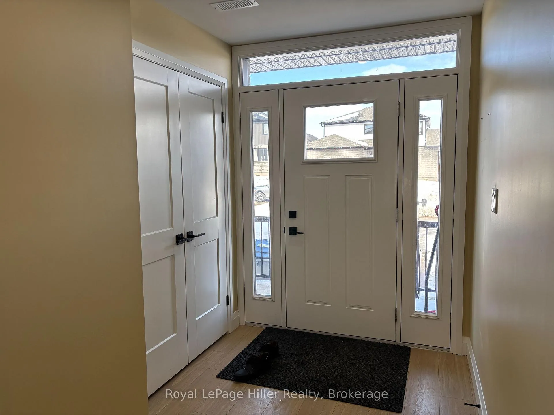 Photo 2 of Unit Upper, 141 Pugh Street, Perth East, Mornington — HOMEH