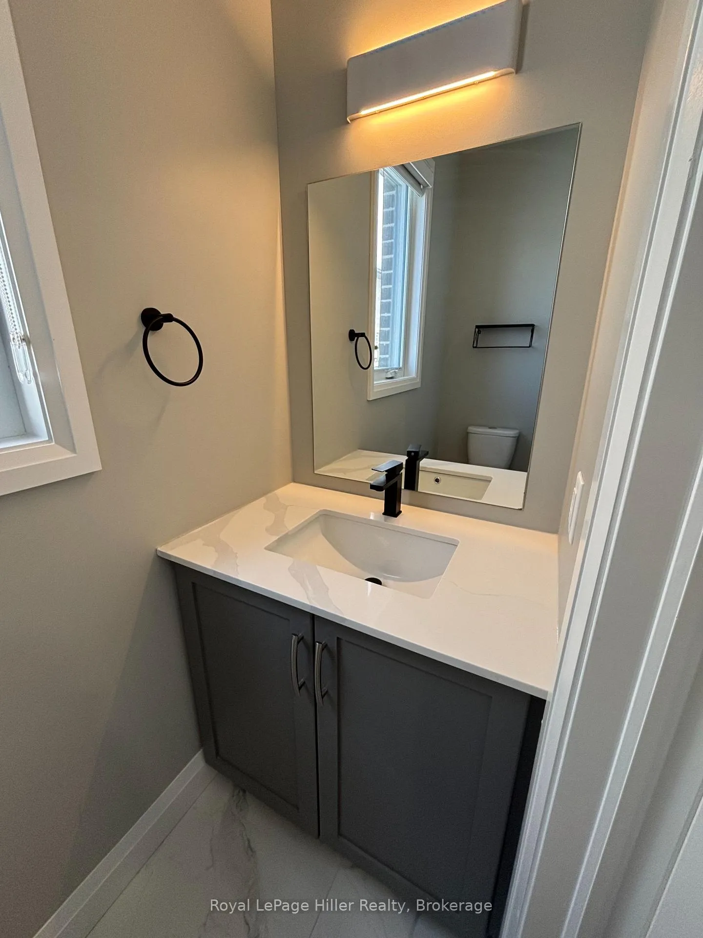 Photo 10 of Unit Upper, 141 Pugh Street, Perth East, Mornington — HOMEH