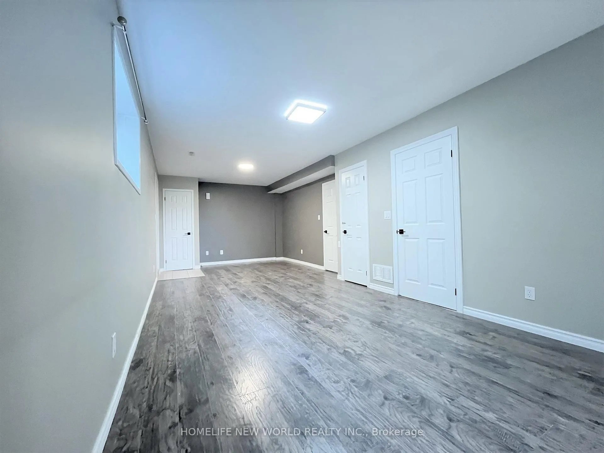 Photo 10 of 5 Golden Eagle Way, Barrie, Little Lake — HOMEH