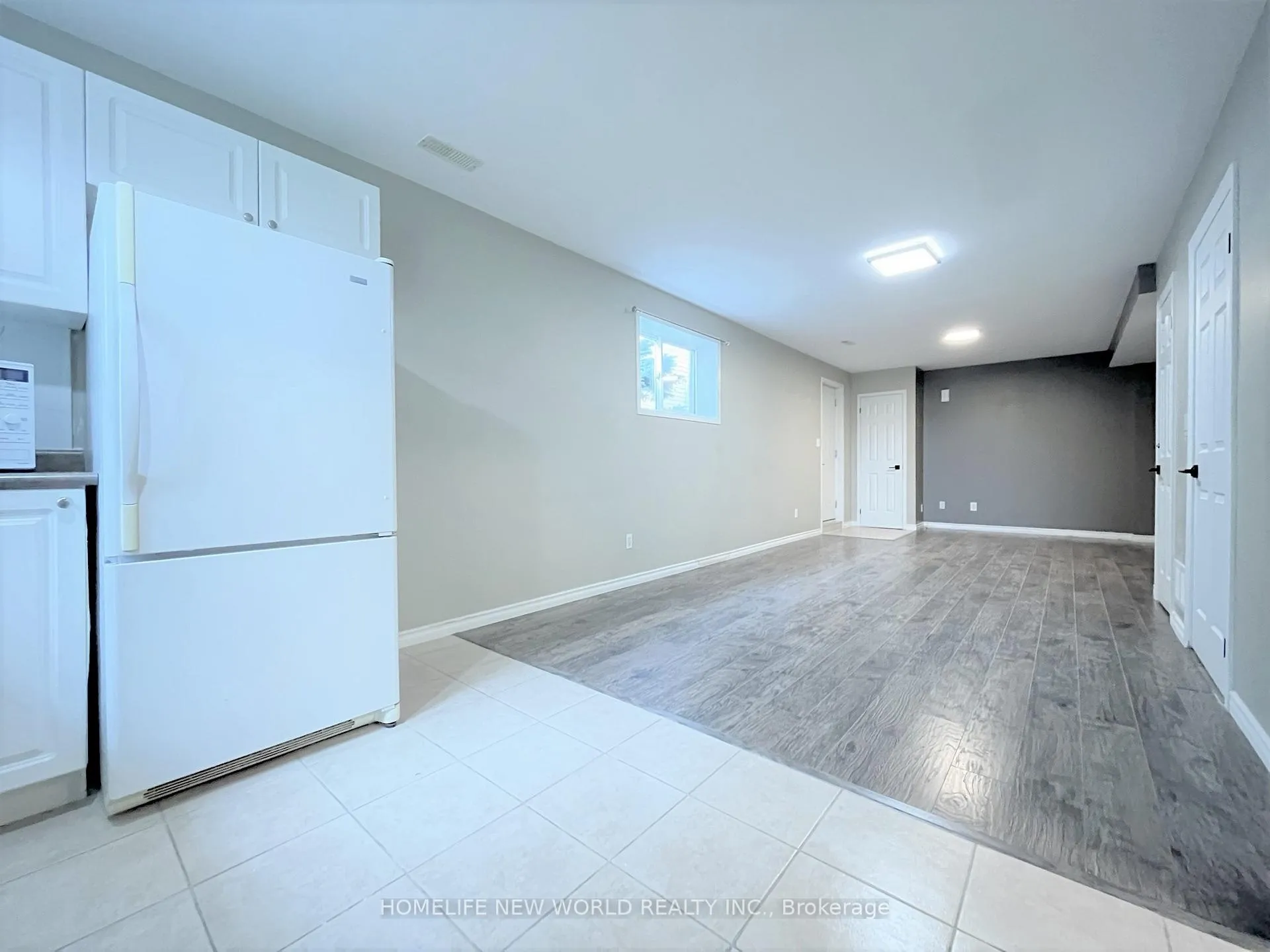 Photo 11 of 5 Golden Eagle Way, Barrie, Little Lake — HOMEH