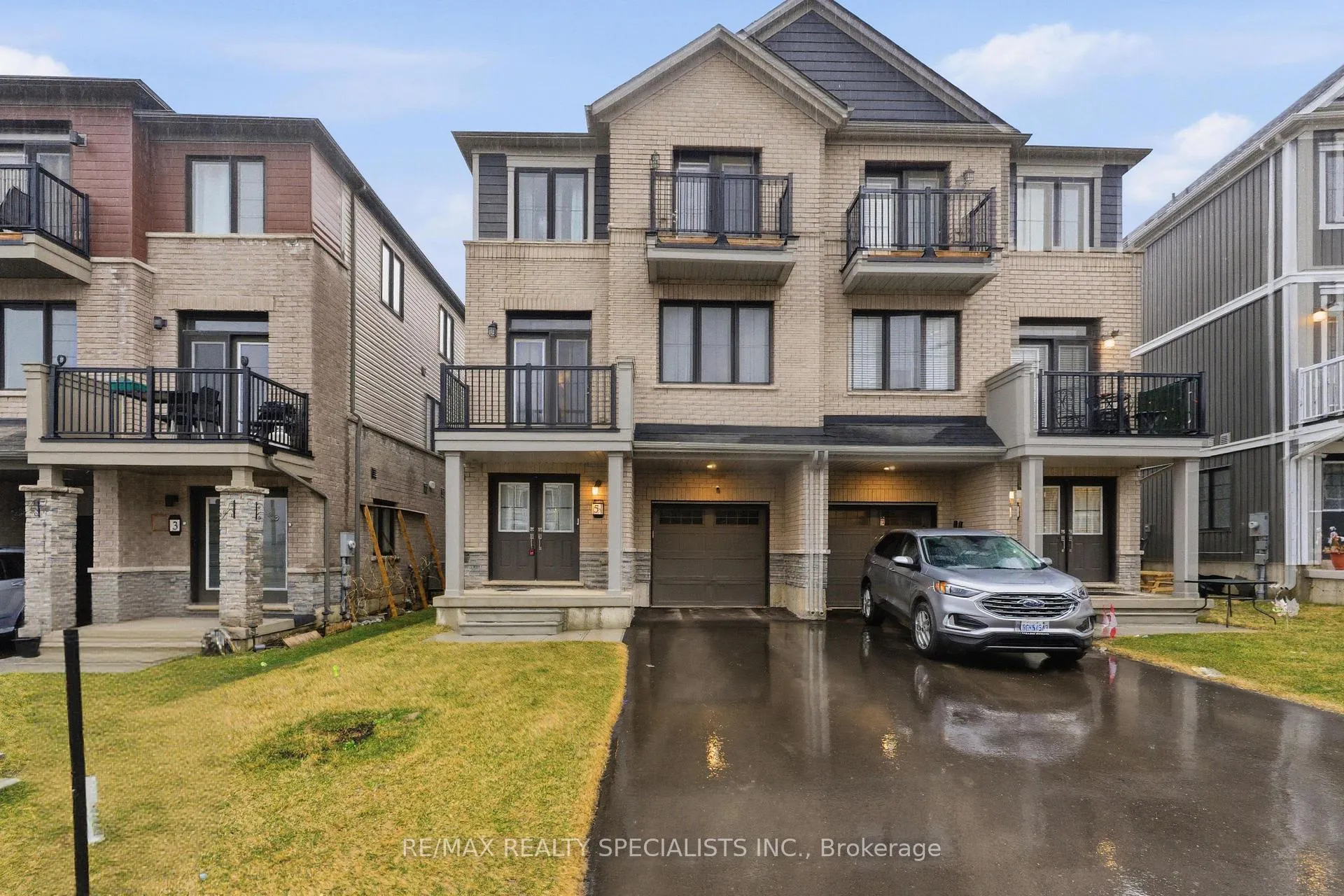 Photo 2 of 5 Norwich Crescent, Haldimand — HOMEH