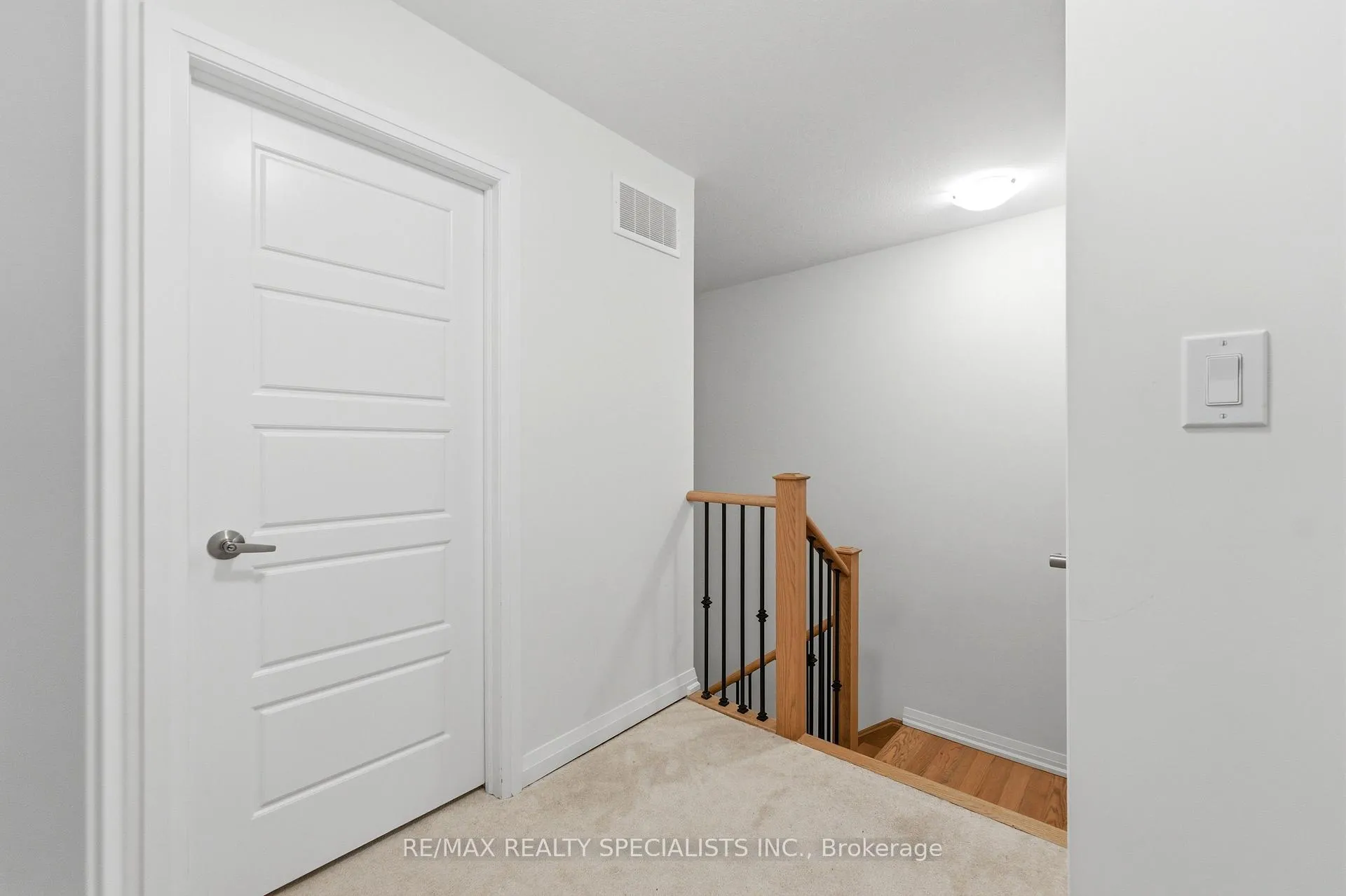 Photo 18 of 5 Norwich Crescent, Haldimand — HOMEH