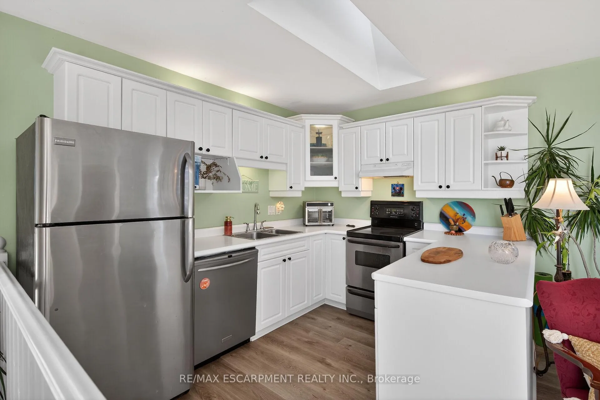 Photo 8 of 16 Wilcox Drive, Haldimand, Nanticoke — HOMEH
