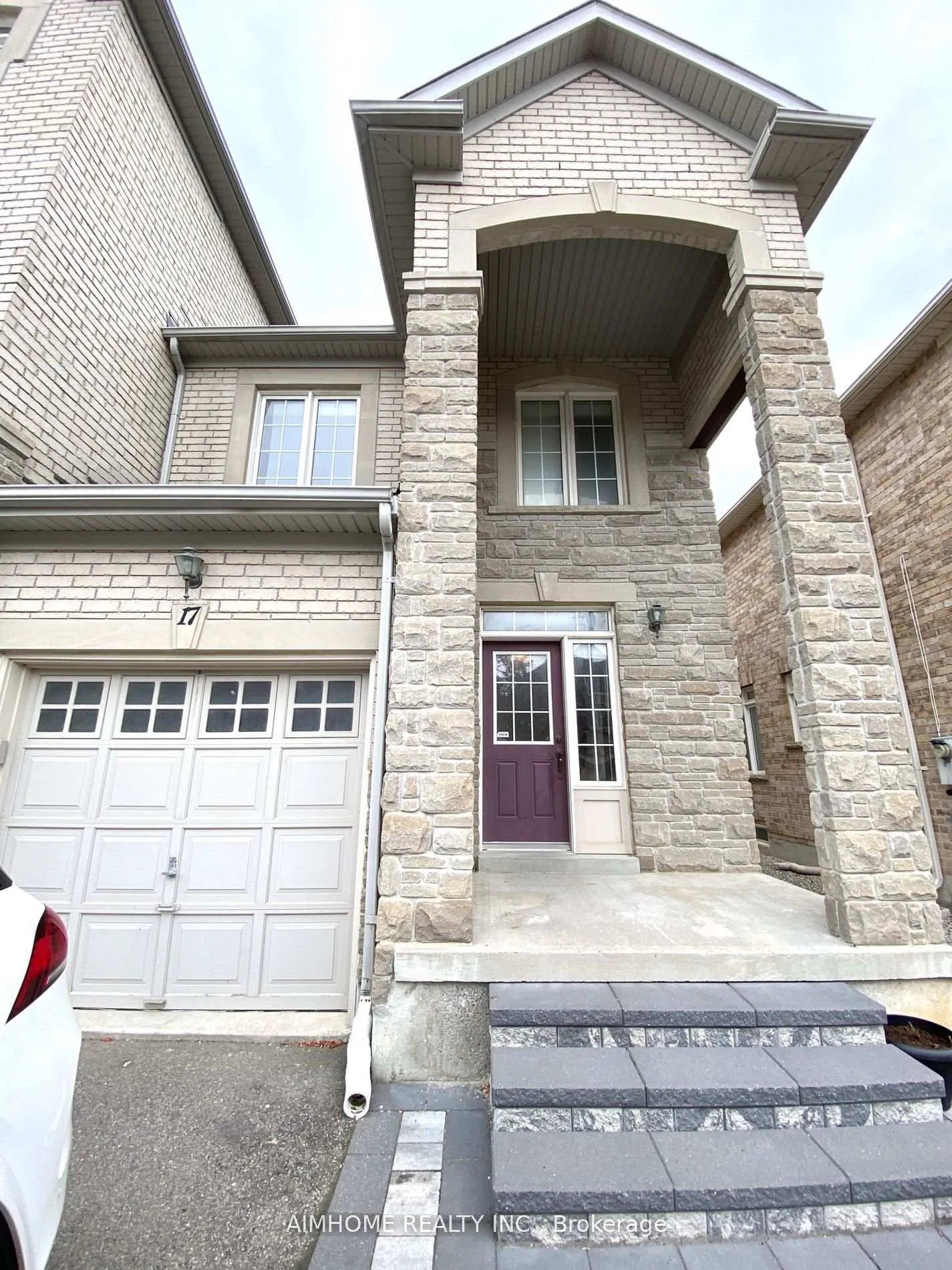 Photo 1 of 17 Littleriver Court, Vaughan, Patterson — HOMEH
