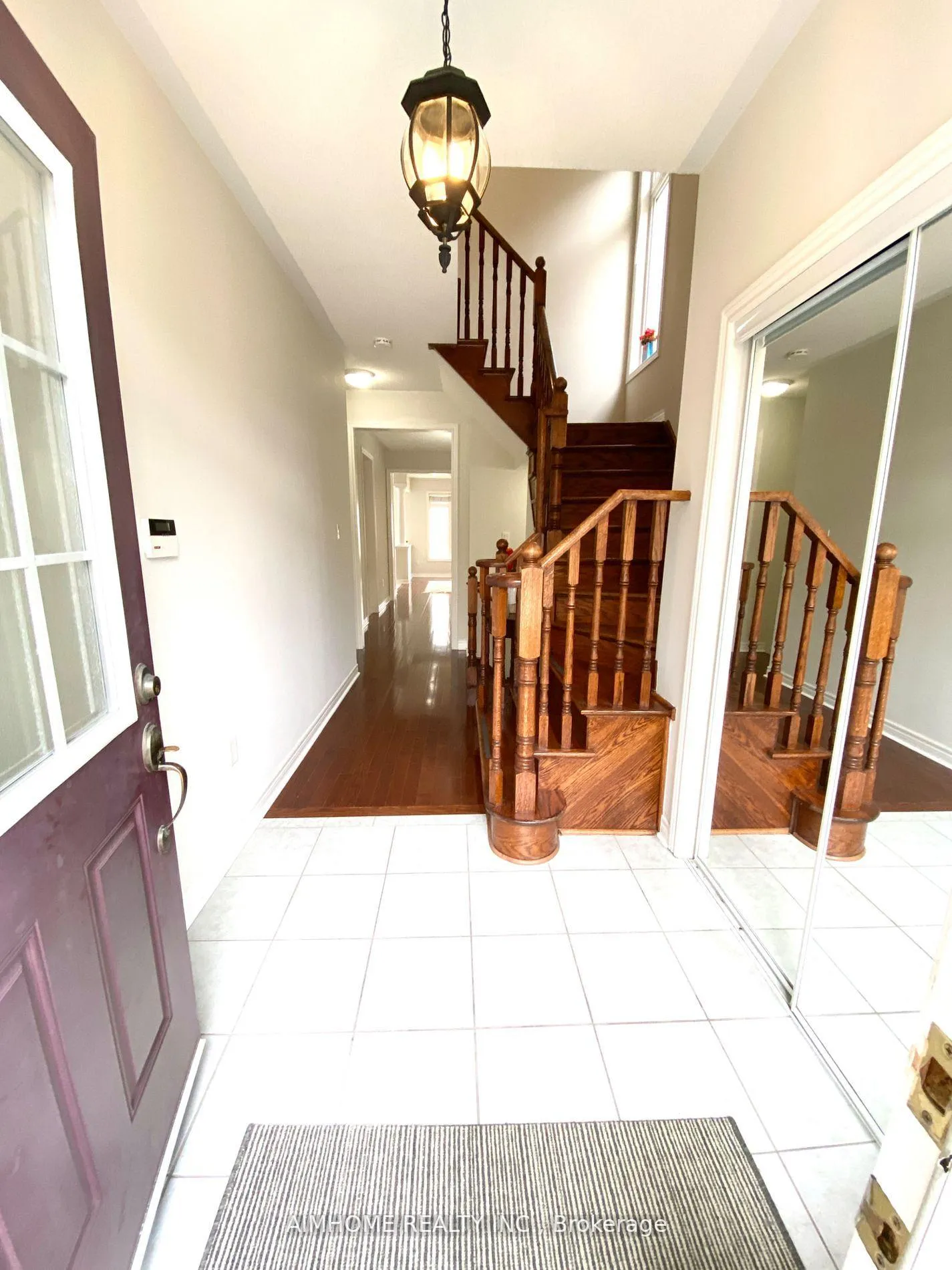Photo 4 of 17 Littleriver Court, Vaughan, Patterson — HOMEH