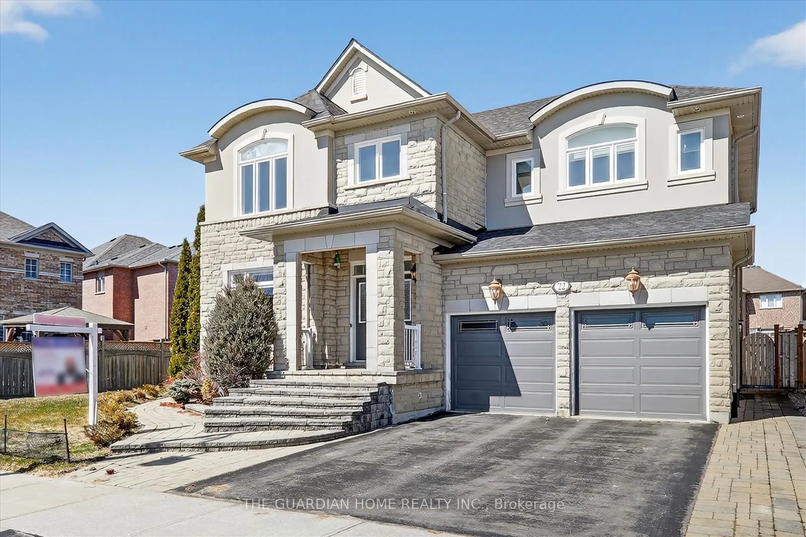 Photo 2 of 22 Riverwalk Drive, Markham, Box Grove — HOMEH