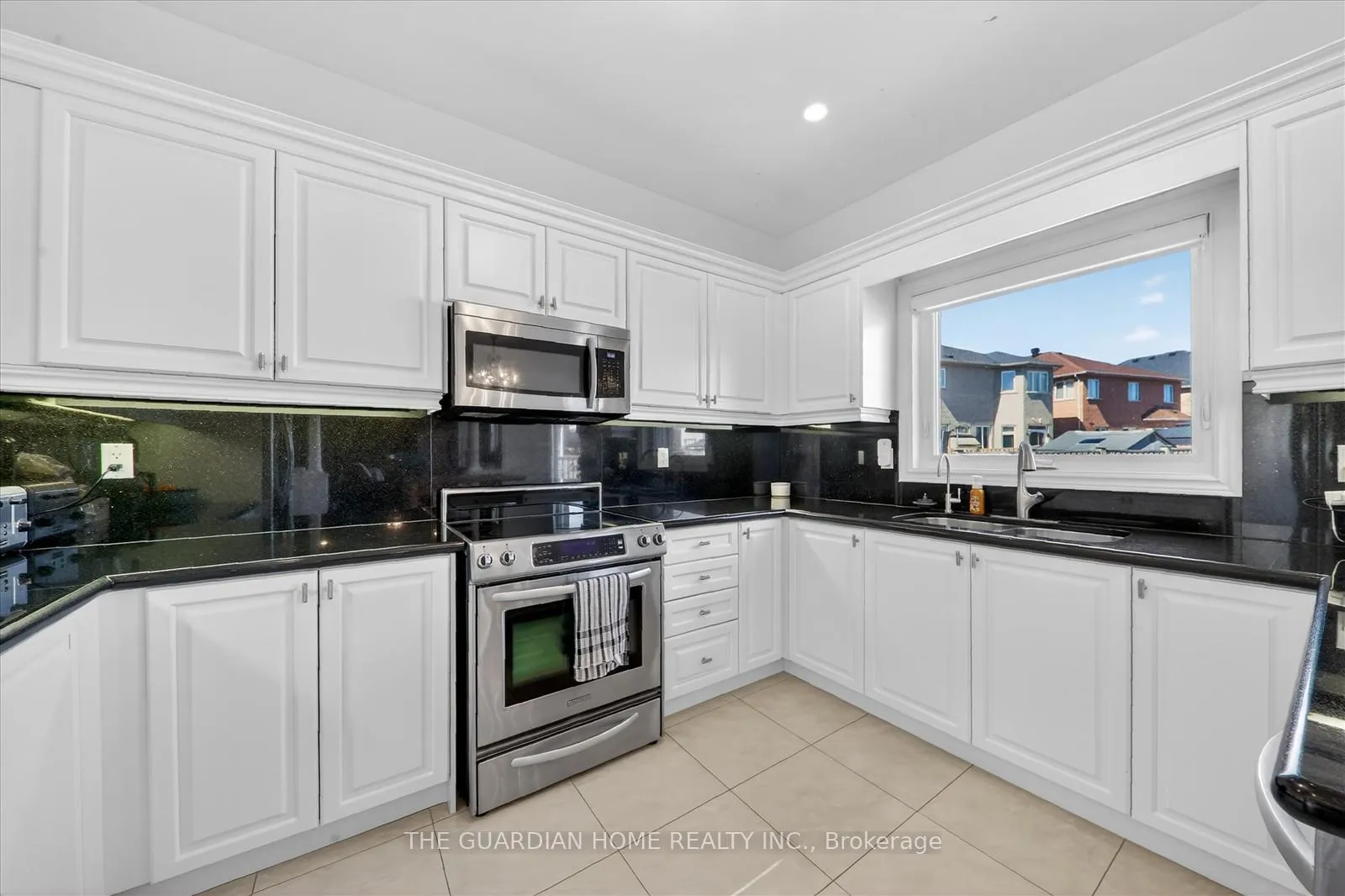 Photo 15 of 22 Riverwalk Drive, Markham, Box Grove — HOMEH