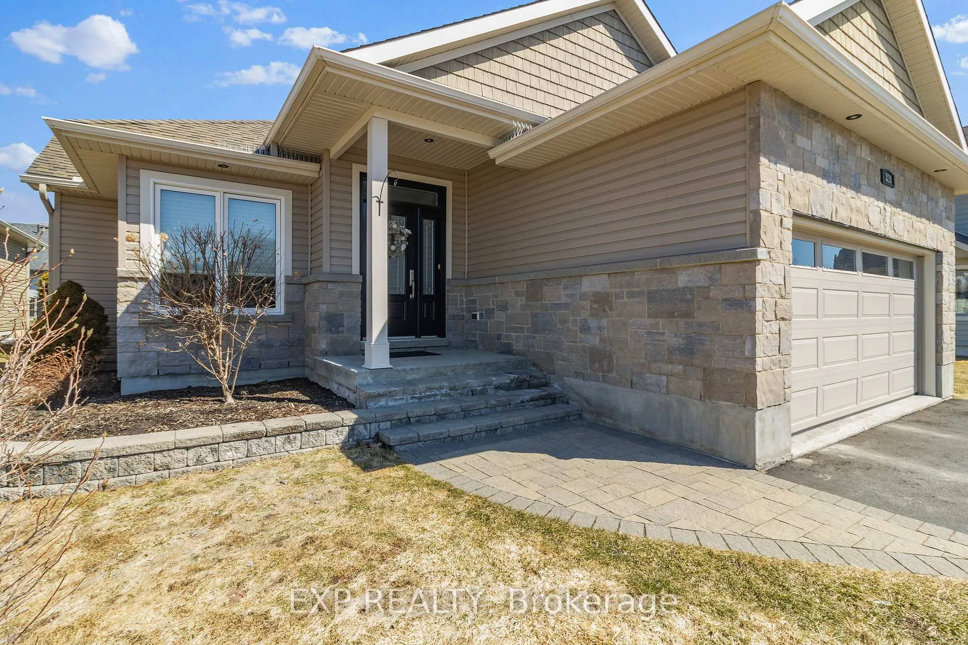 Photo 2 of 321 Adley Drive, Brockville — HOMEH