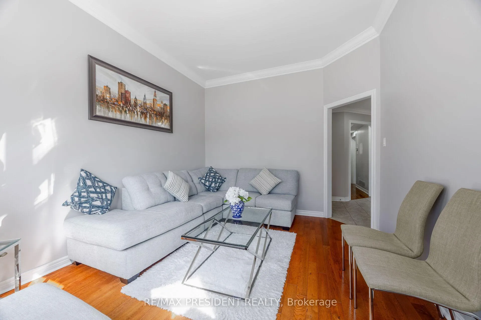 Photo 5 of 14 Samuel Crescent, Halton Hills, Georgetown — HOMEH