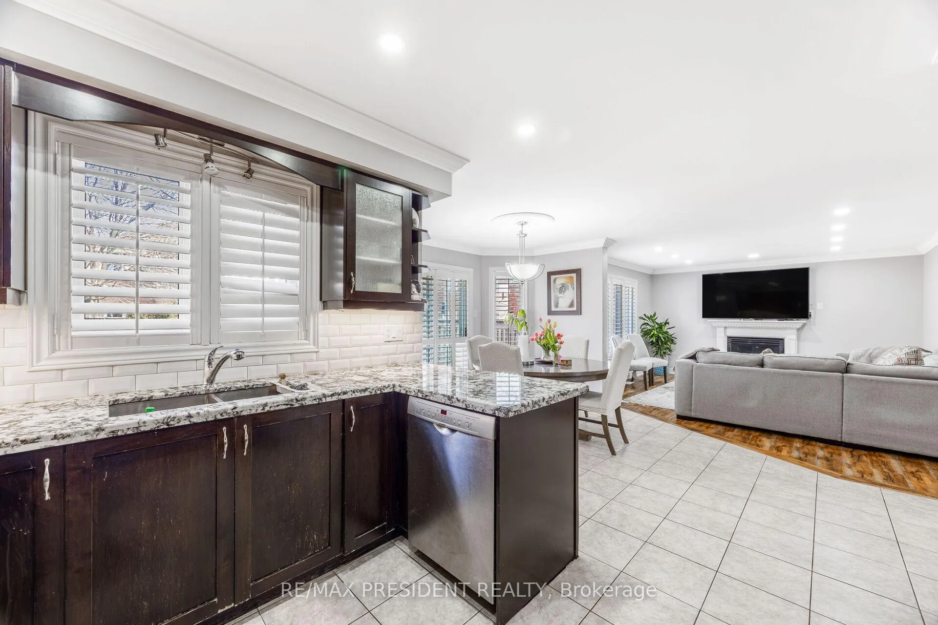 Photo 17 of 14 Samuel Crescent, Halton Hills, Georgetown — HOMEH