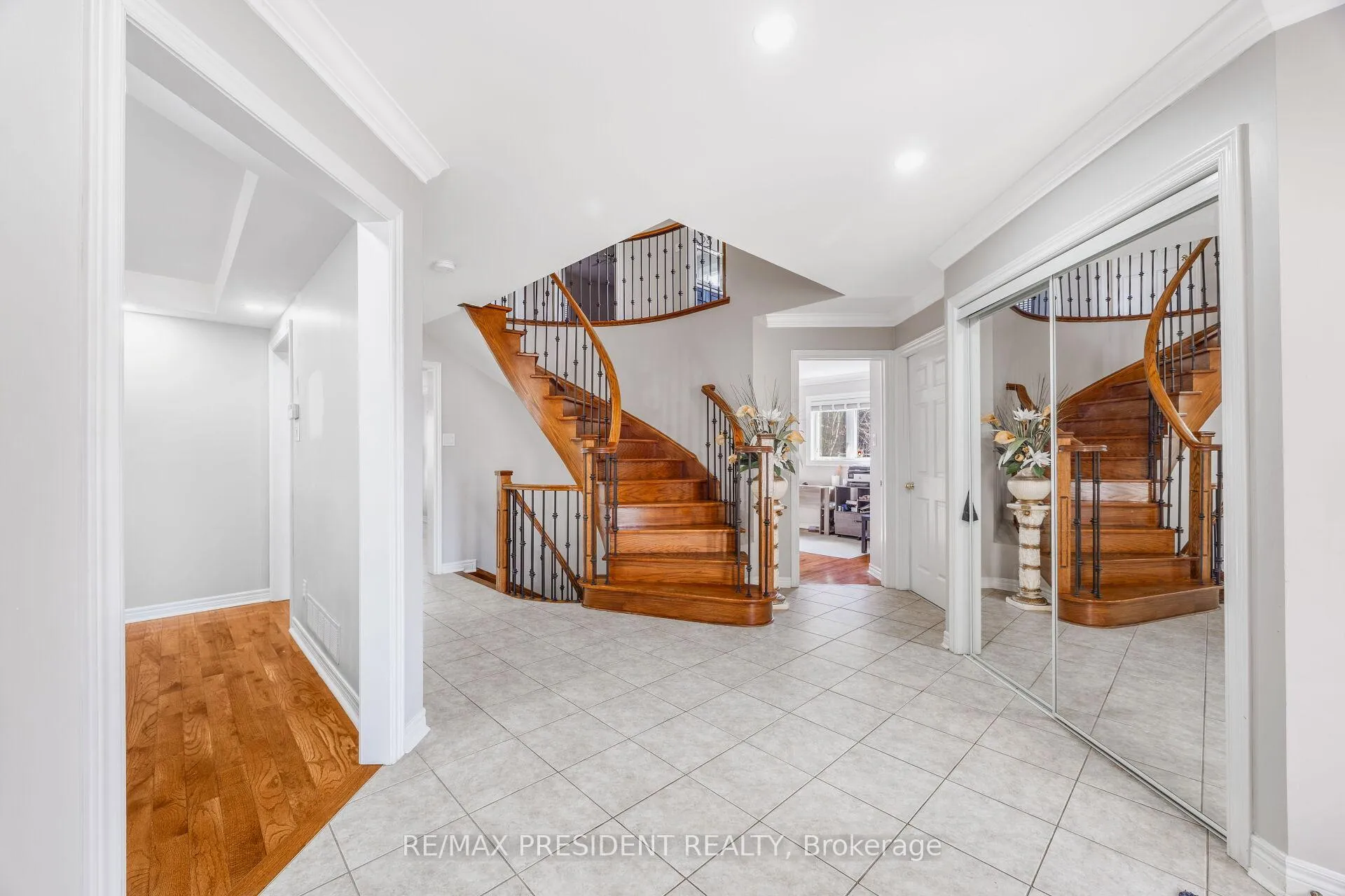 Photo 19 of 14 Samuel Crescent, Halton Hills, Georgetown — HOMEH