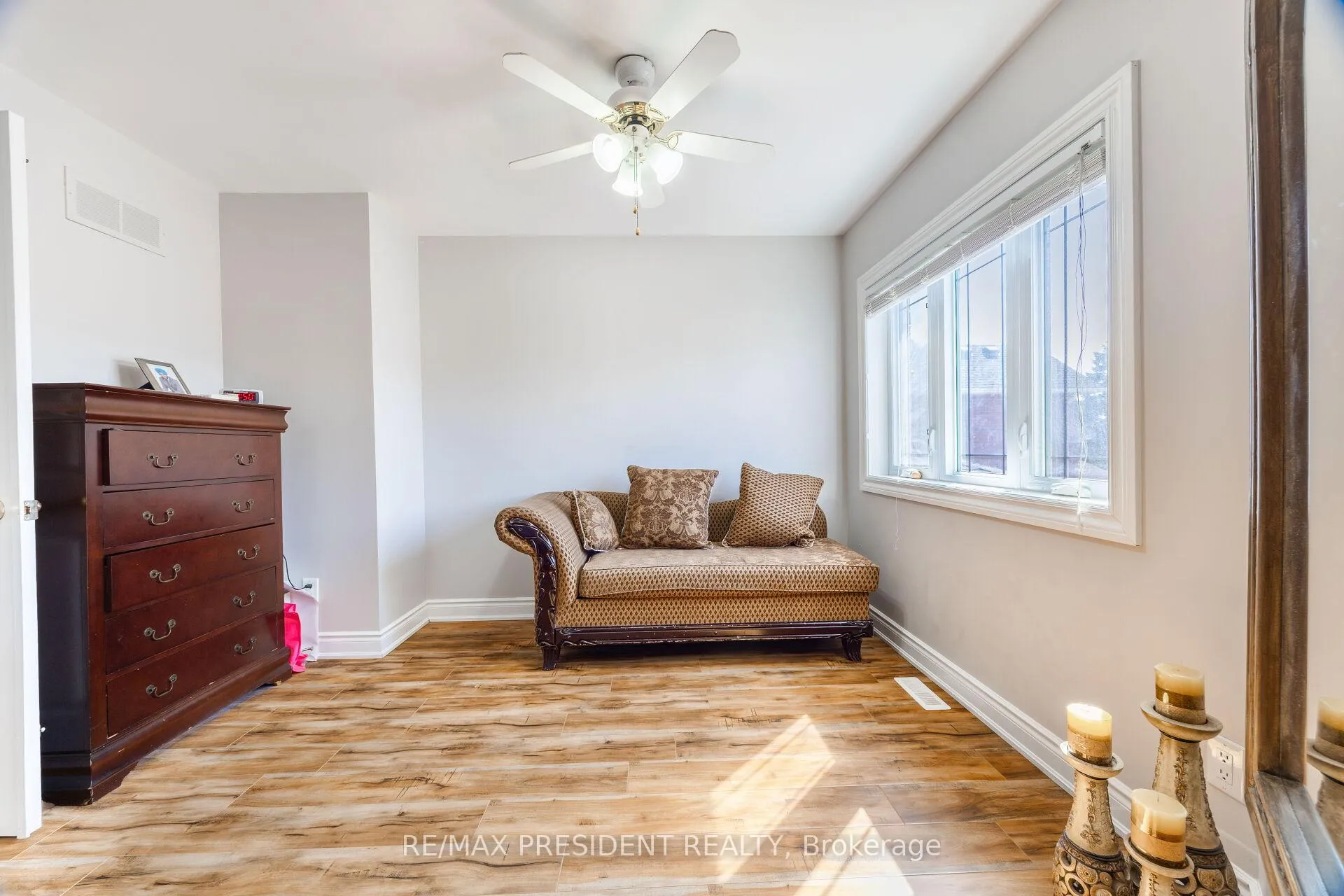Photo 27 of 14 Samuel Crescent, Halton Hills, Georgetown — HOMEH