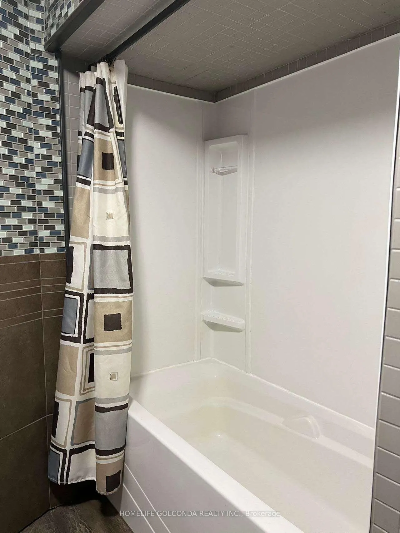 Photo 13 of Unit Basement, 55 Hawkins Drive, Barrie, Ardagh — HOMEH
