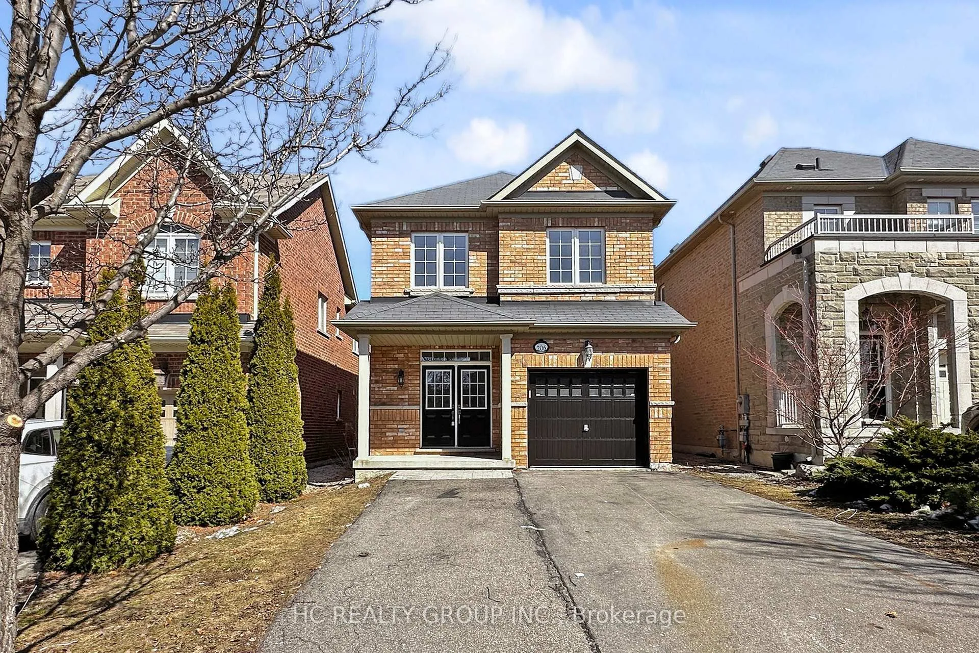 Photo 1 of 206 Wolf Creek Crescent, Vaughan, Patterson — HOMEH