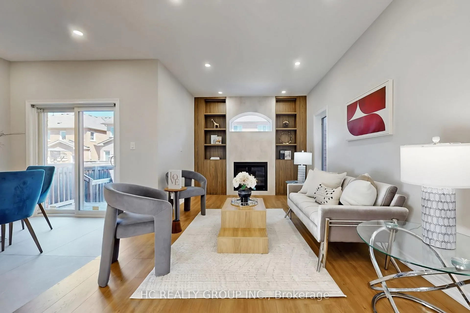 Photo 11 of 206 Wolf Creek Crescent, Vaughan, Patterson — HOMEH