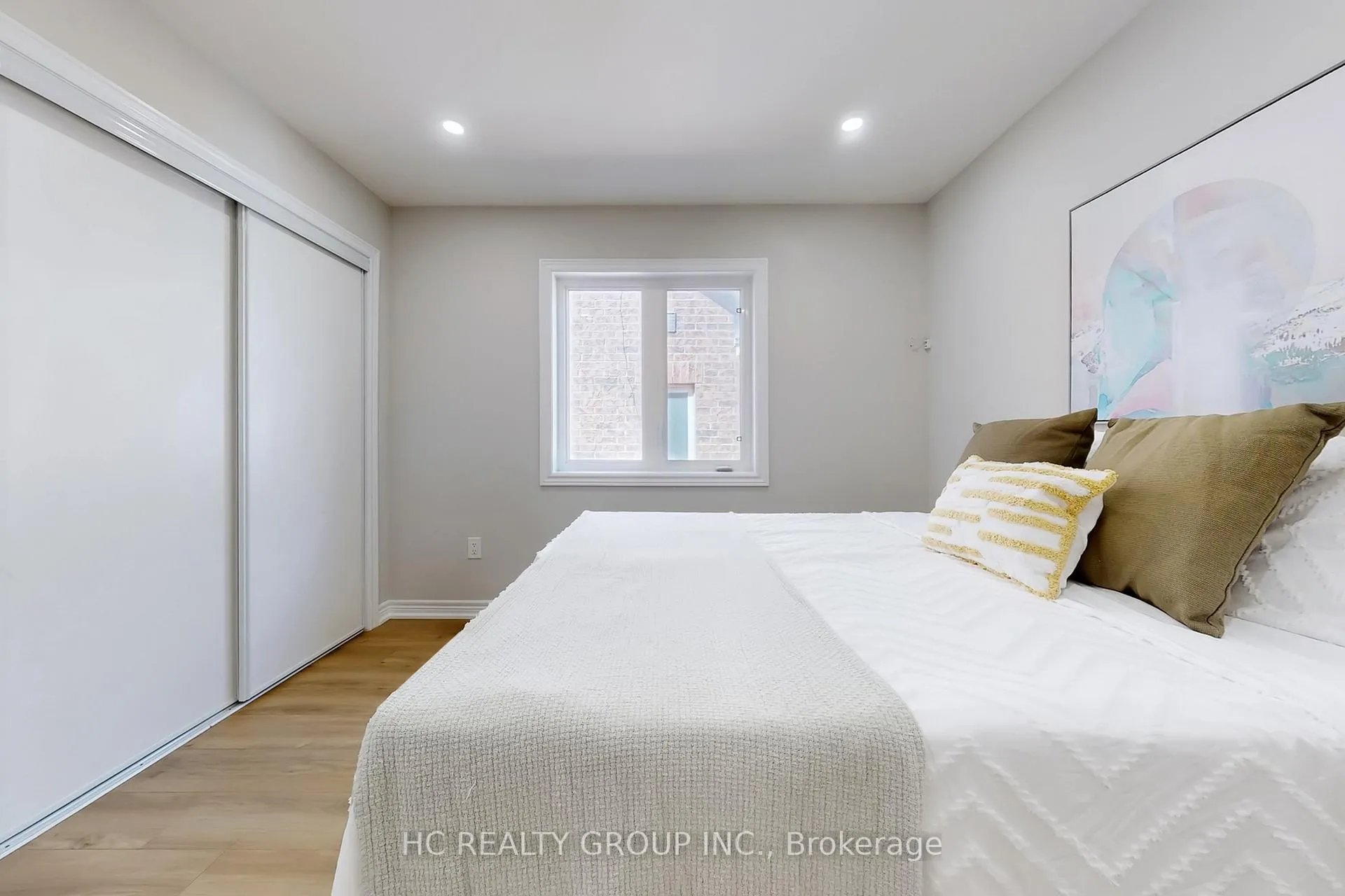 Photo 26 of 206 Wolf Creek Crescent, Vaughan, Patterson — HOMEH