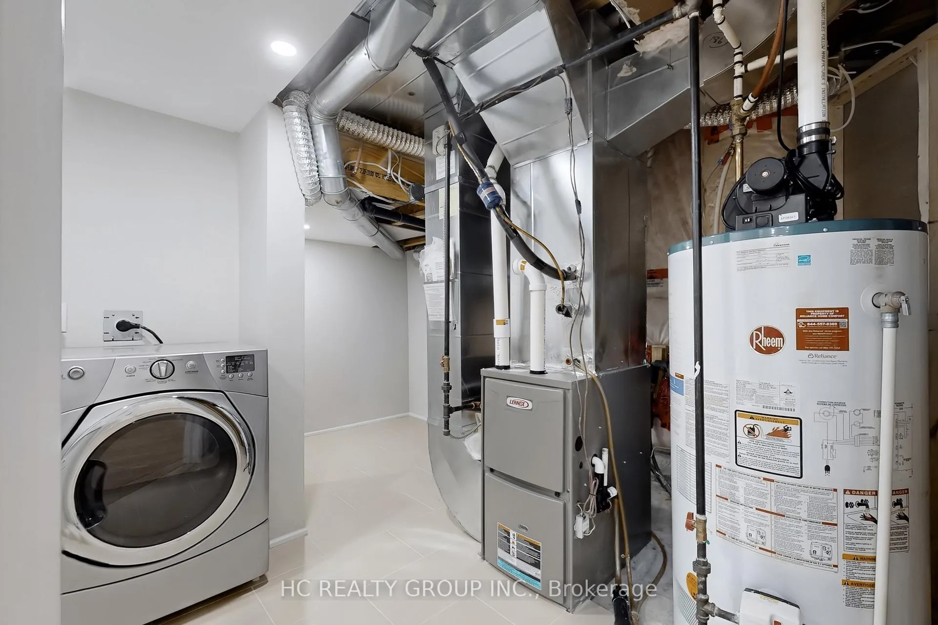 Photo 39 of 206 Wolf Creek Crescent, Vaughan, Patterson — HOMEH