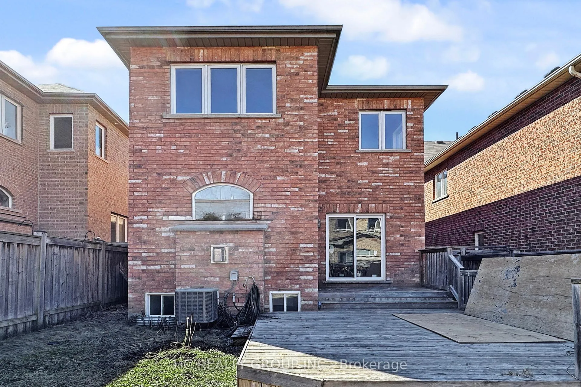 Photo 42 of 206 Wolf Creek Crescent, Vaughan, Patterson — HOMEH