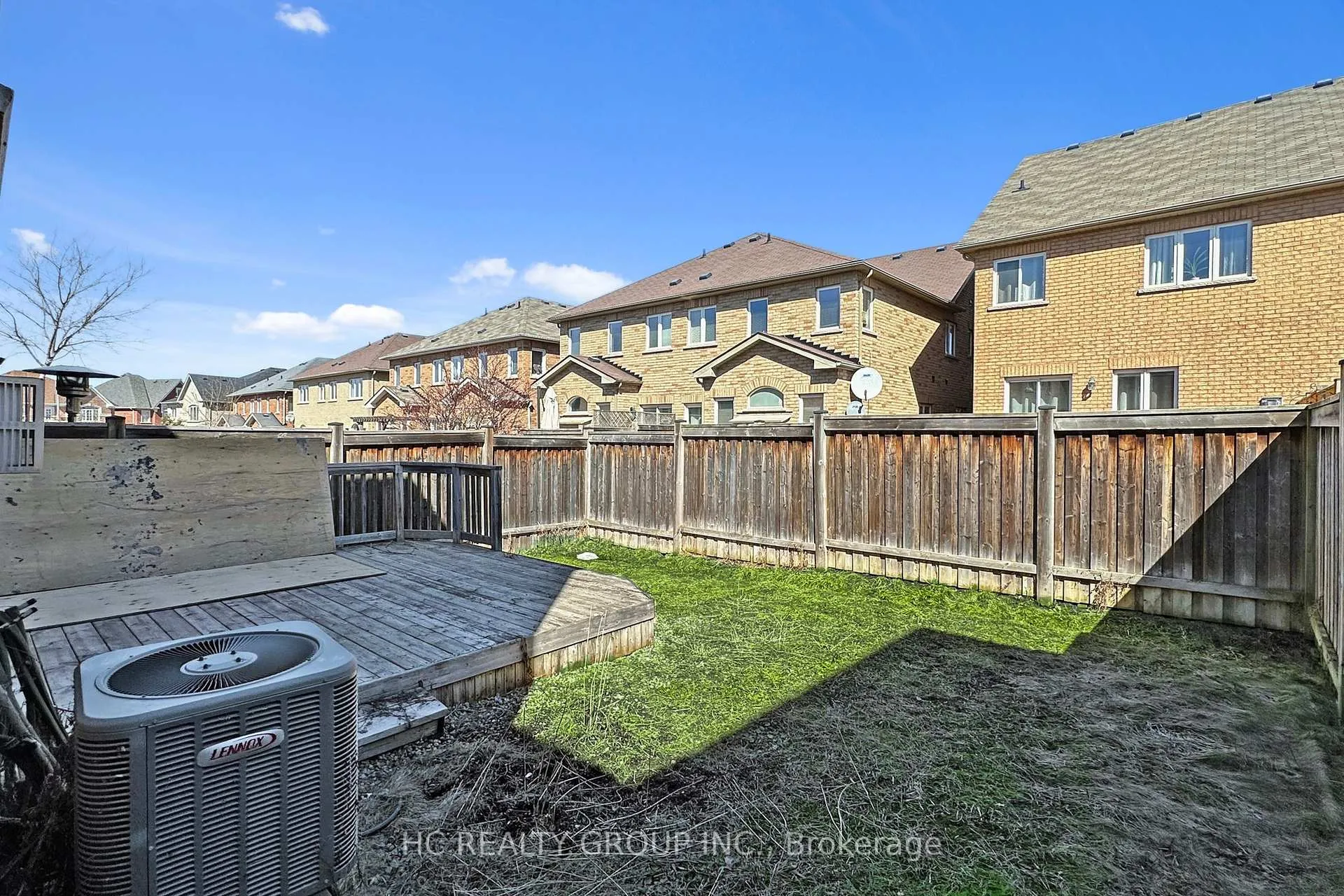 Photo 43 of 206 Wolf Creek Crescent, Vaughan, Patterson — HOMEH
