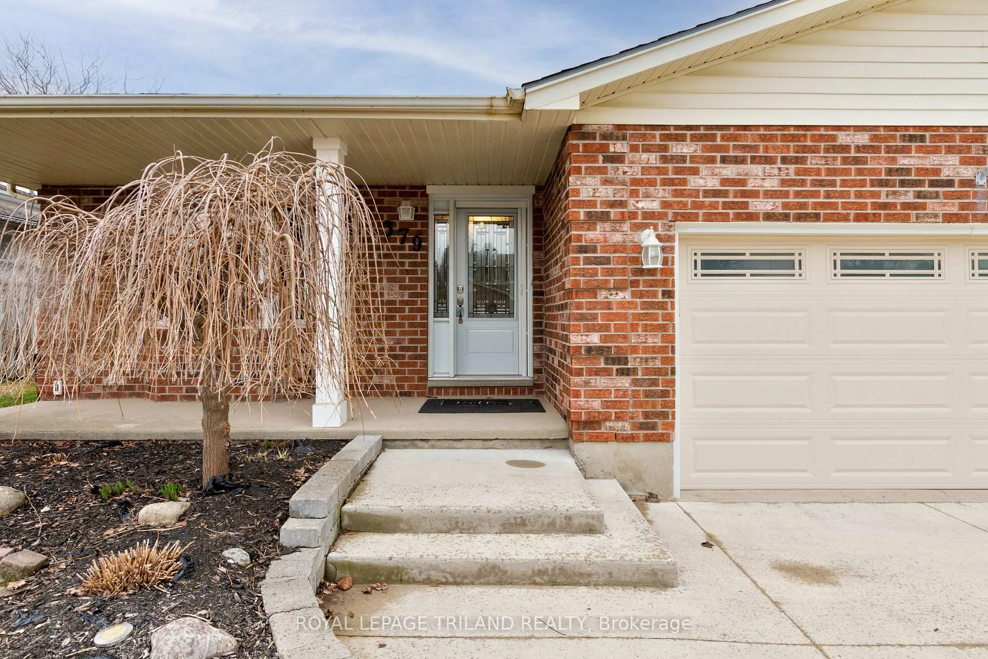 Photo 3 of 379 Sherwood Avenue, Central Elgin, Belmont — HOMEH