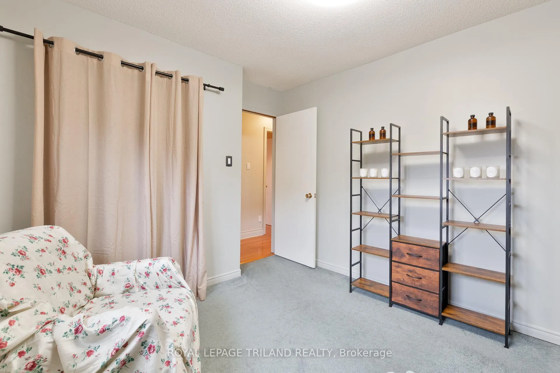 Photo 19 of 379 Sherwood Avenue, Central Elgin, Belmont — HOMEH