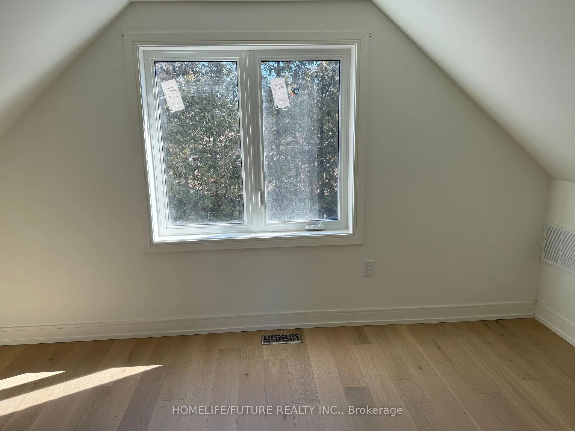 Photo 11 of Unit Main, 32 Homestead Road, Scarborough, West Hill — HOMEH