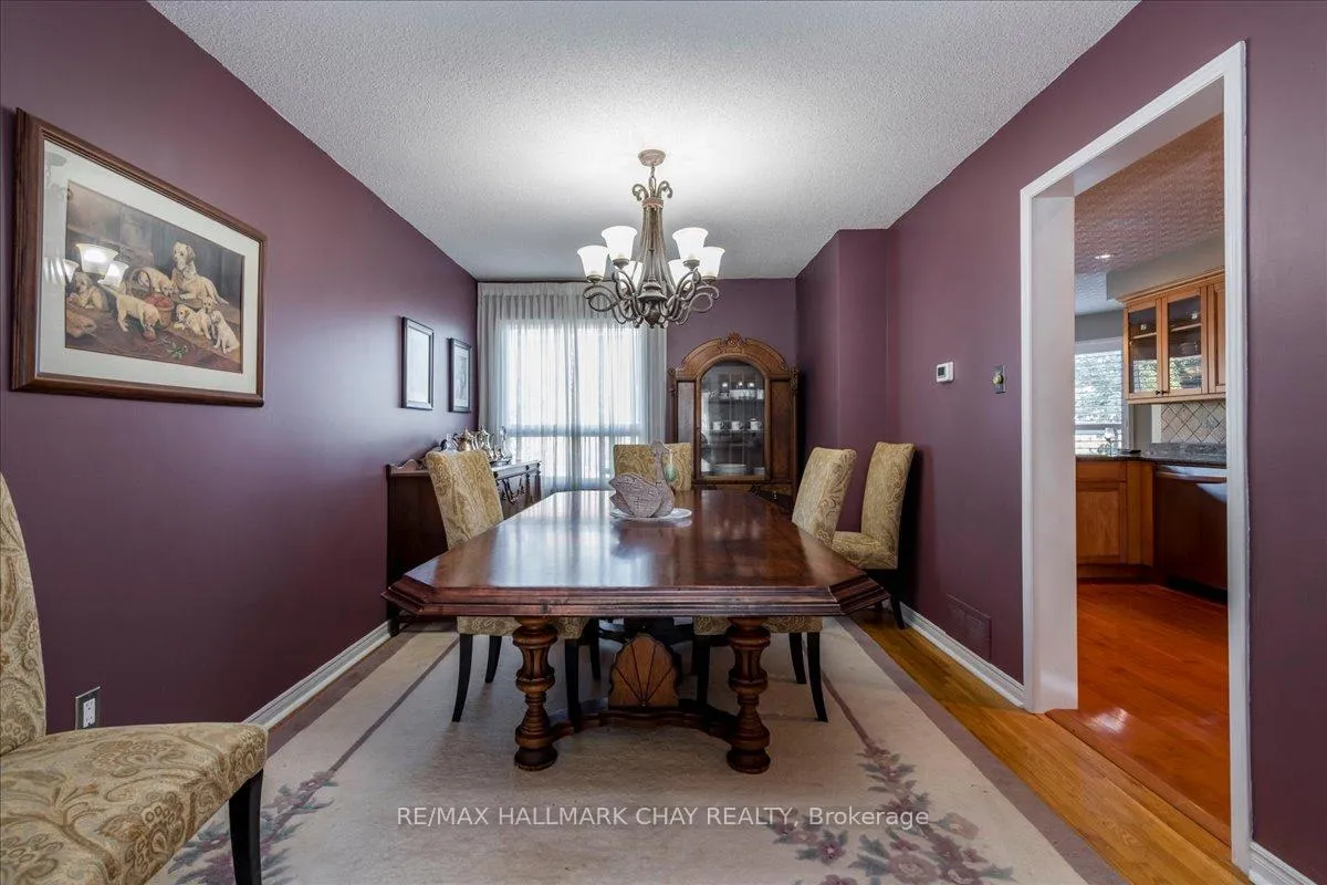 Photo 6 of 21 Barwick Drive, Barrie, West Bayfield — HOMEH