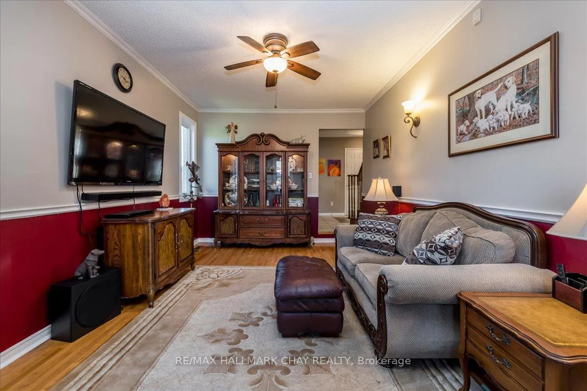 Photo 13 of 21 Barwick Drive, Barrie, West Bayfield — HOMEH
