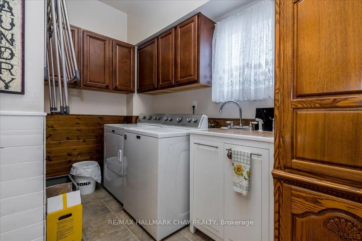 Photo 14 of 21 Barwick Drive, Barrie, West Bayfield — HOMEH