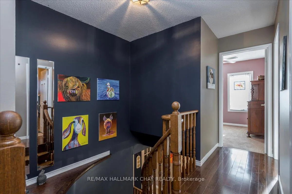 Photo 15 of 21 Barwick Drive, Barrie, West Bayfield — HOMEH