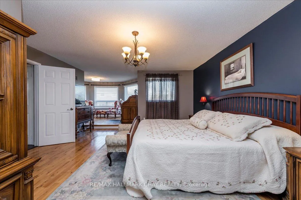 Photo 21 of 21 Barwick Drive, Barrie, West Bayfield — HOMEH