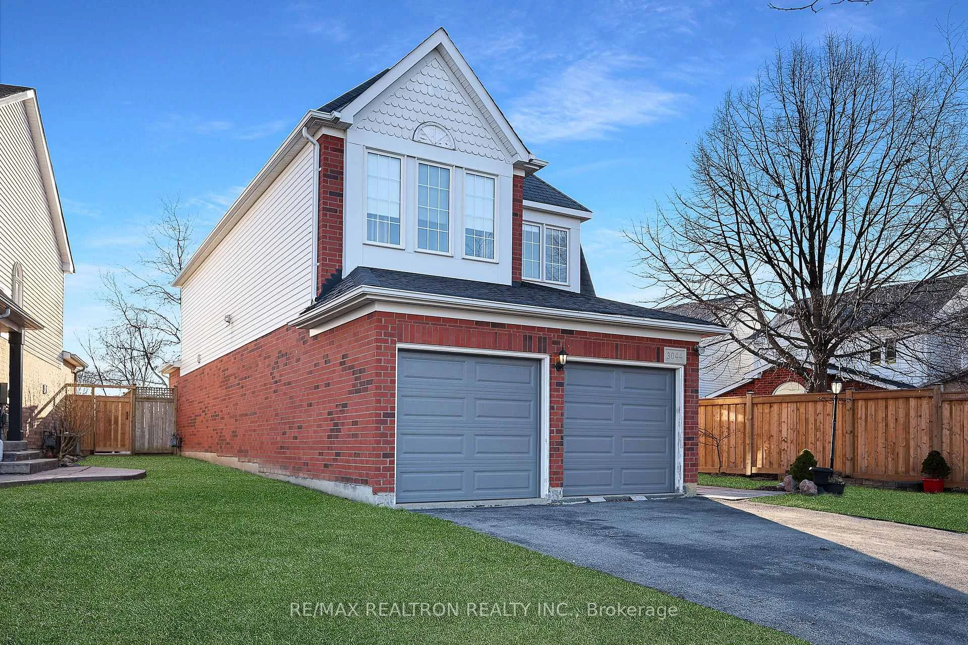 Photo 2 of 3044 Country Lane, Whitby, Williamsburg — HOMEH