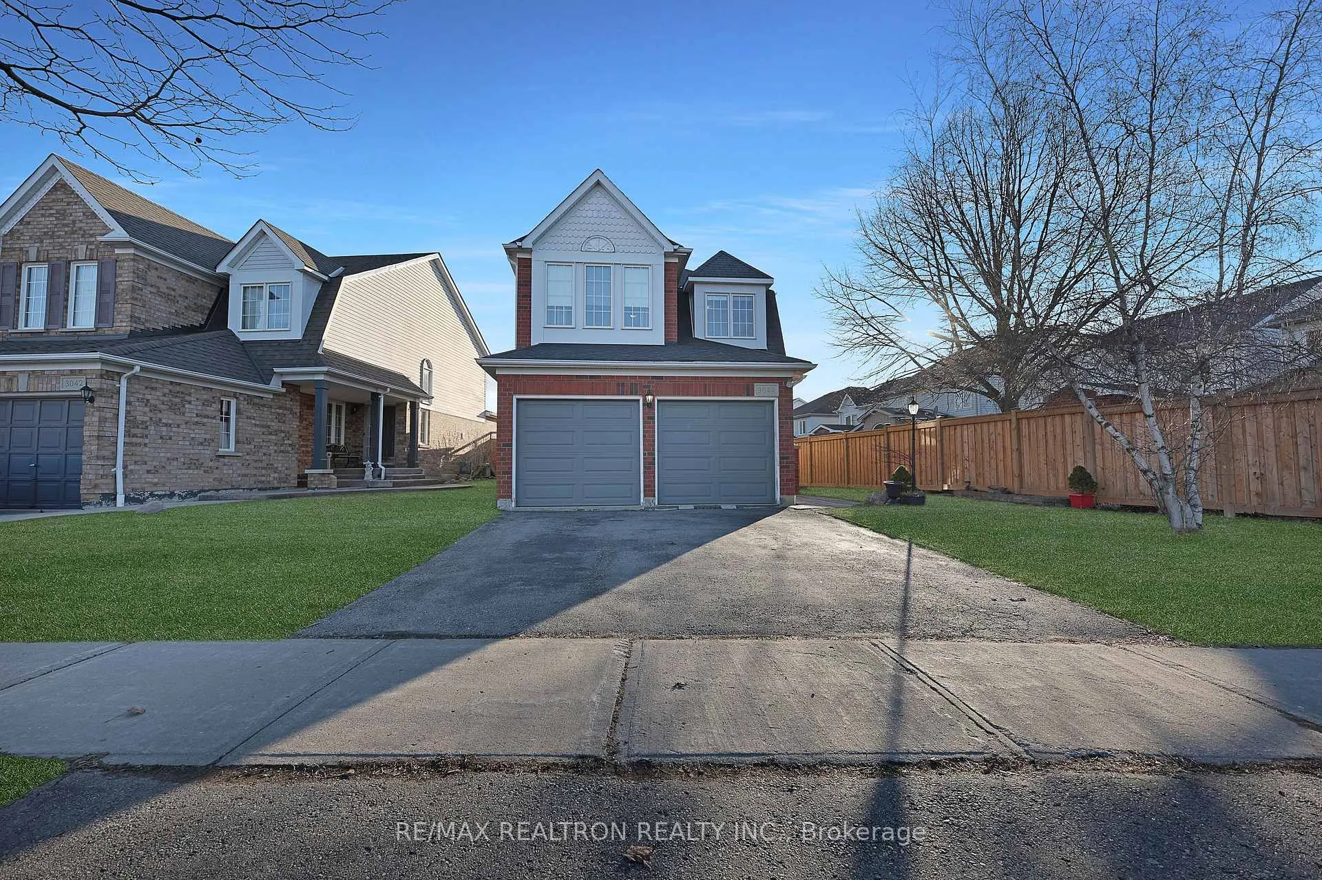 Photo 3 of 3044 Country Lane, Whitby, Williamsburg — HOMEH