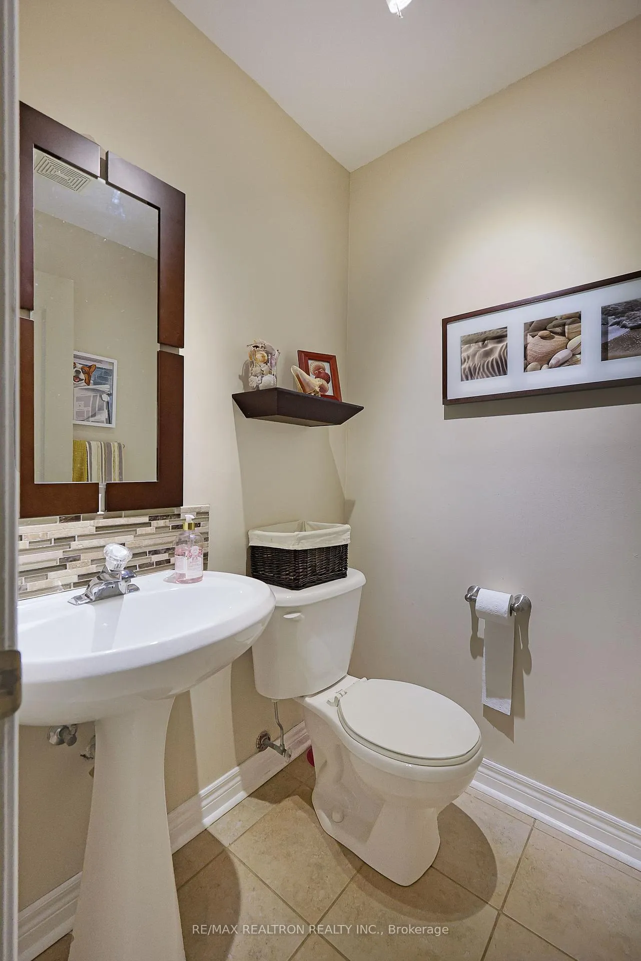 Photo 7 of 3044 Country Lane, Whitby, Williamsburg — HOMEH