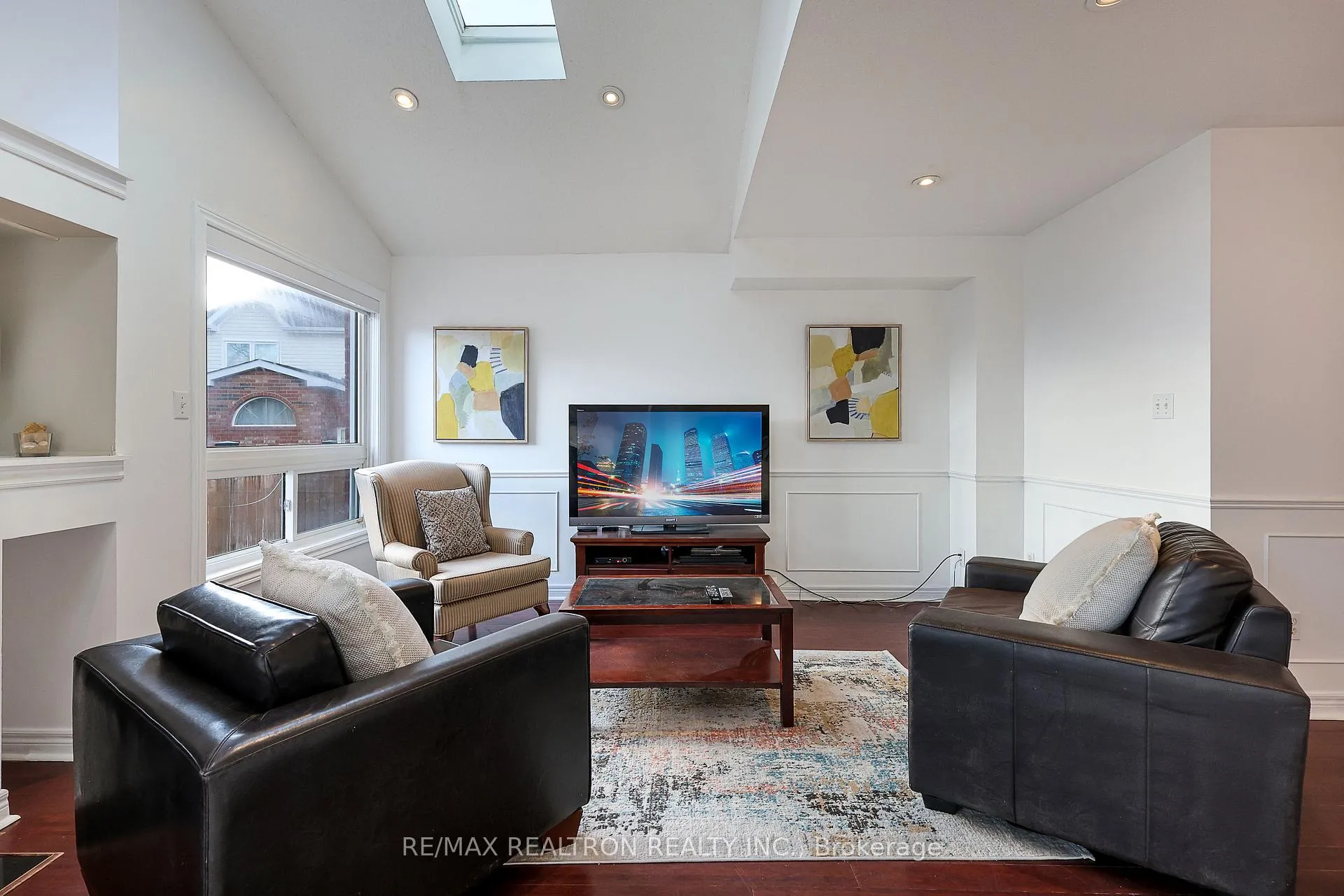 Photo 13 of 3044 Country Lane, Whitby, Williamsburg — HOMEH