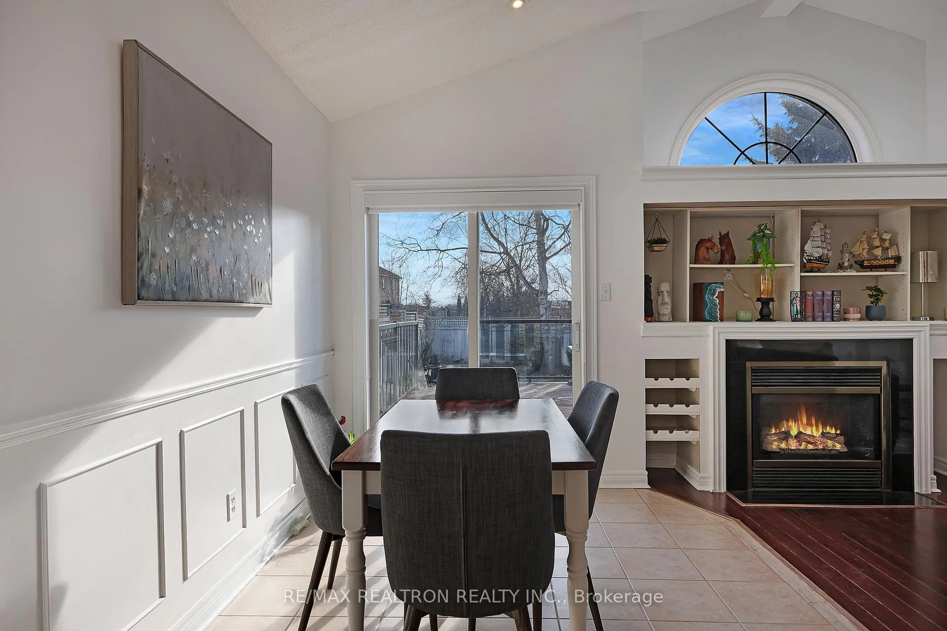 Photo 15 of 3044 Country Lane, Whitby, Williamsburg — HOMEH