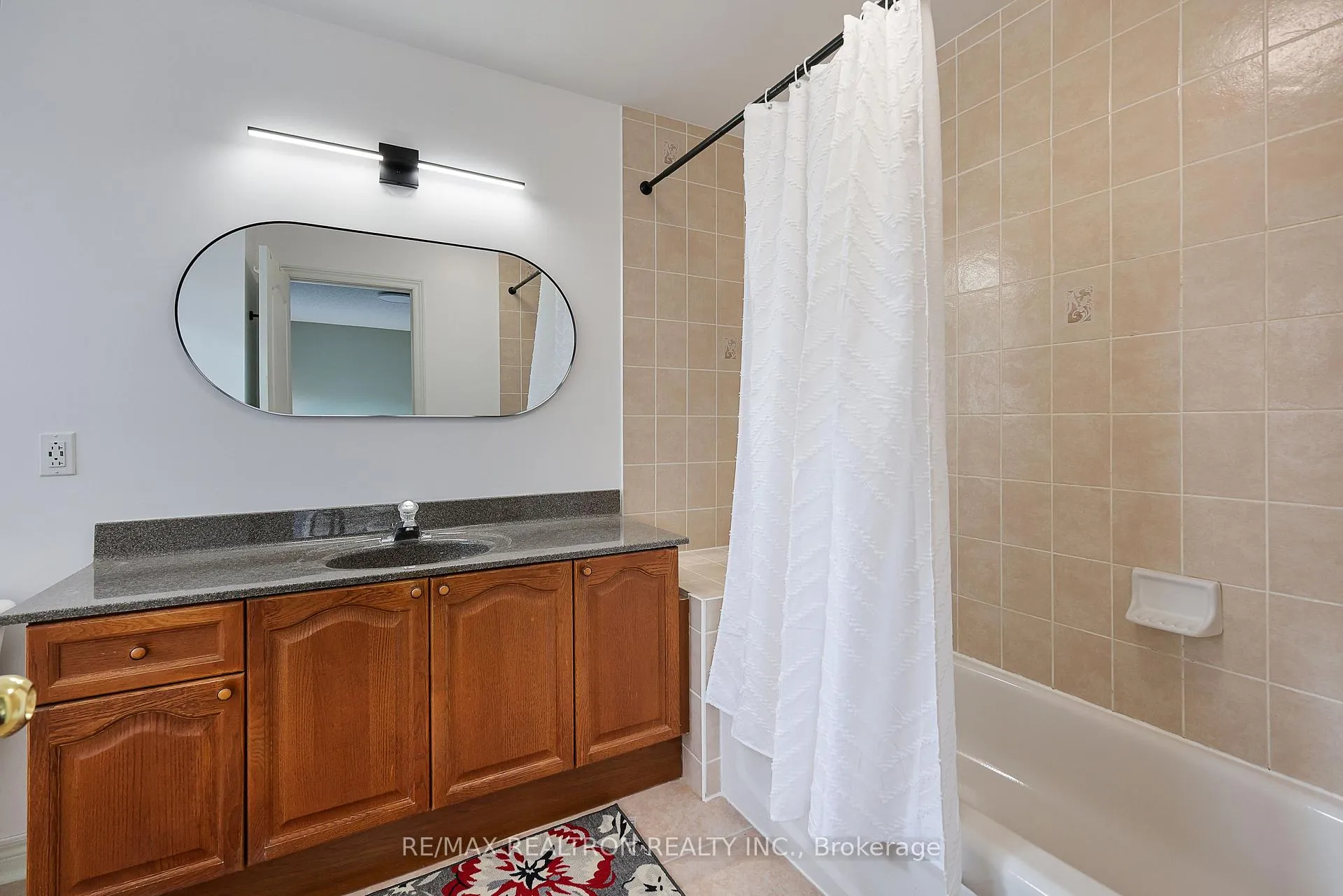 Photo 24 of 3044 Country Lane, Whitby, Williamsburg — HOMEH