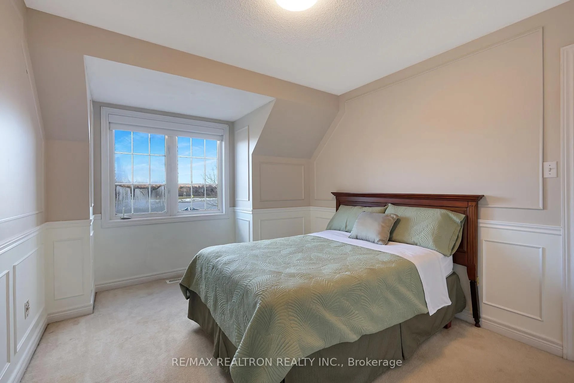 Photo 28 of 3044 Country Lane, Whitby, Williamsburg — HOMEH