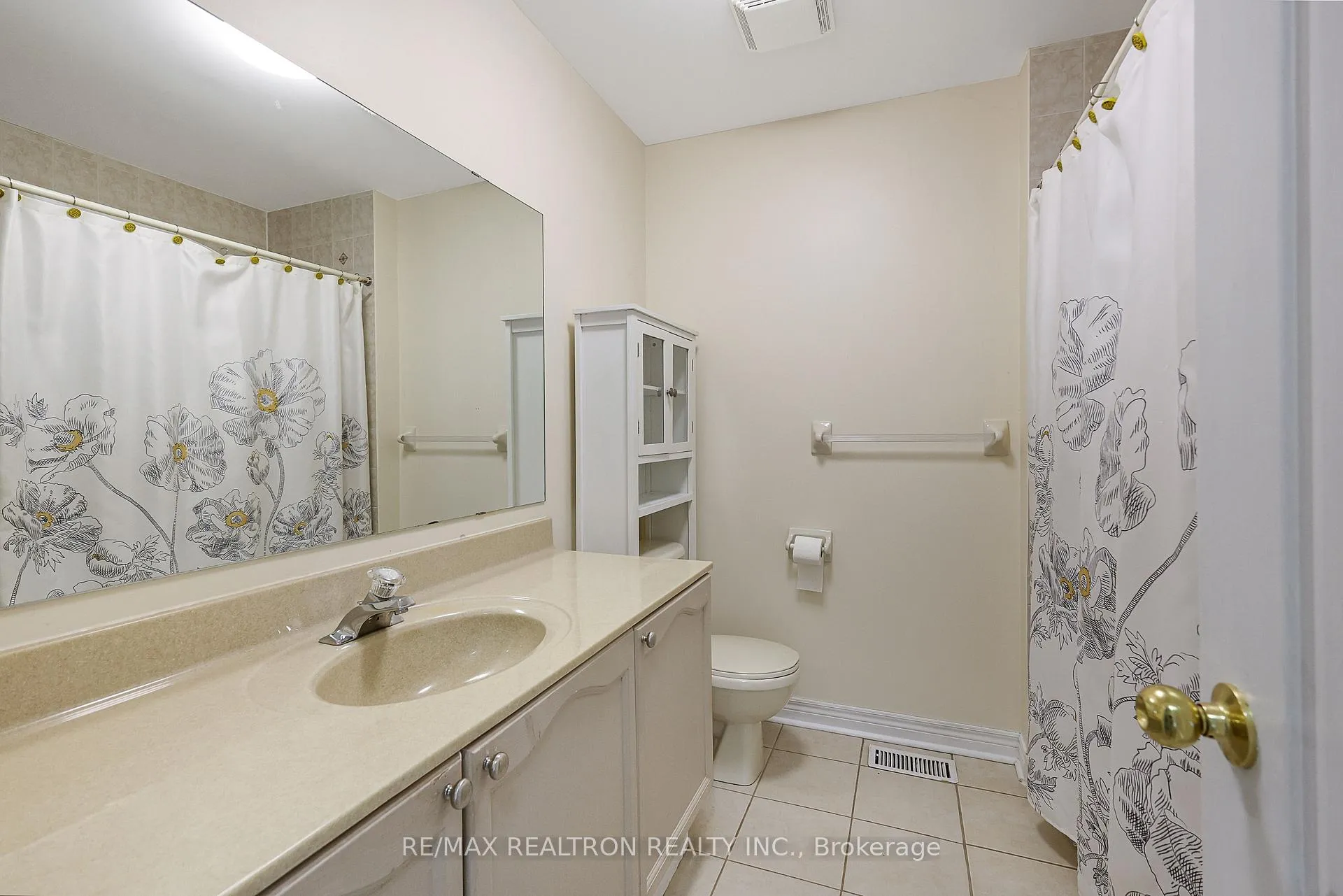 Photo 29 of 3044 Country Lane, Whitby, Williamsburg — HOMEH