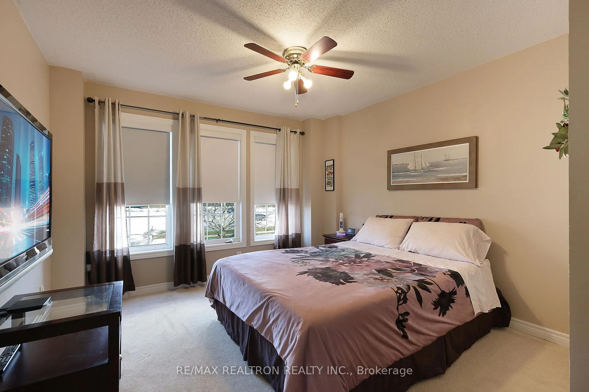 Photo 30 of 3044 Country Lane, Whitby, Williamsburg — HOMEH