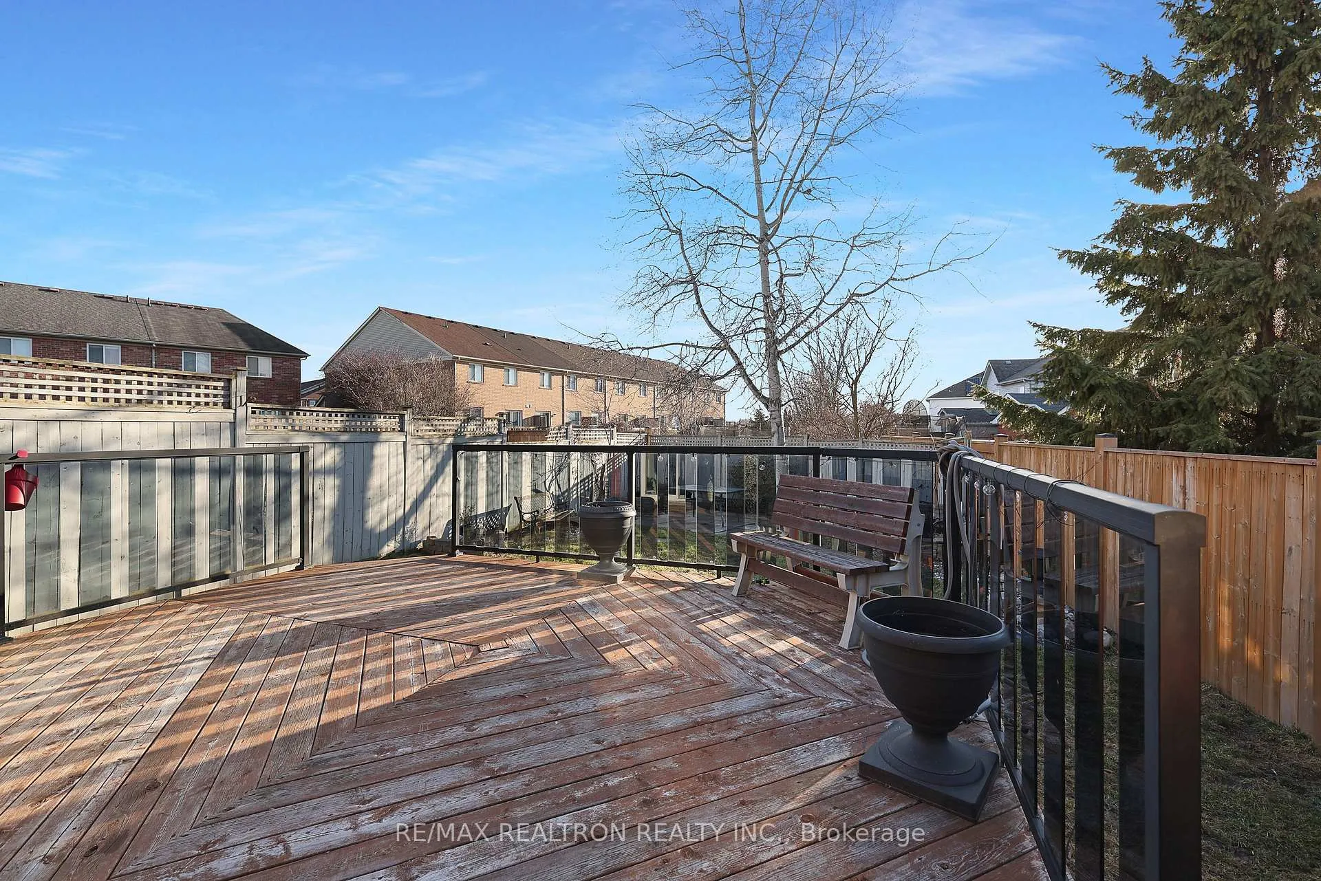 Photo 32 of 3044 Country Lane, Whitby, Williamsburg — HOMEH