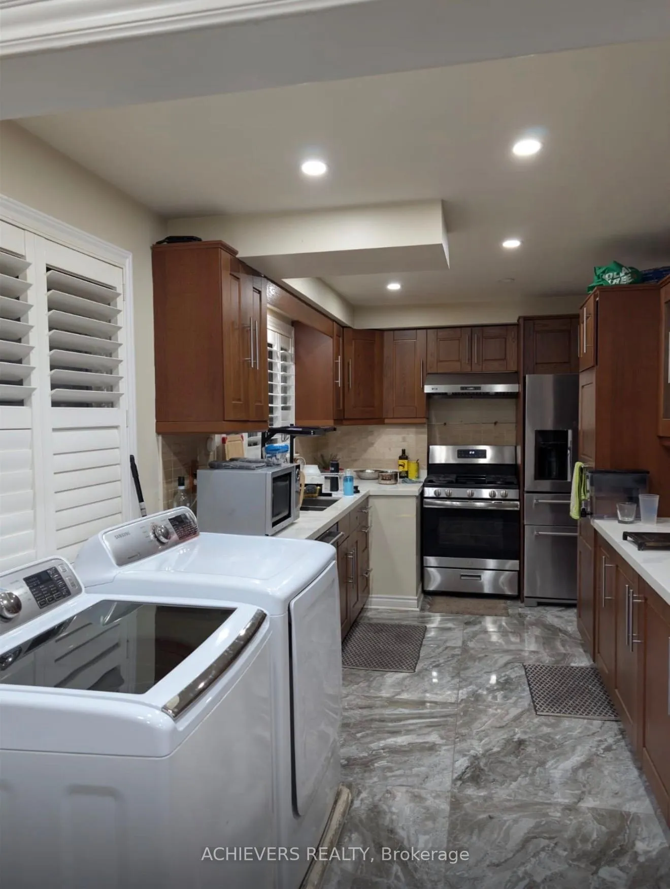 Photo 5 of 9 Milmink Street, Etobicoke, West Humber-Clairville — HOMEH