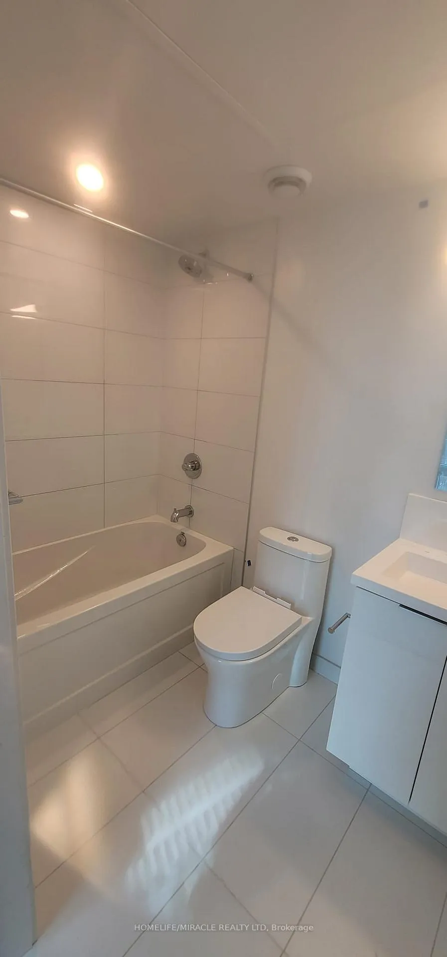 Photo 5 of Unit 1615, 121 St patrick Street, Toronto, Kensington-Chinatown — HOMEH