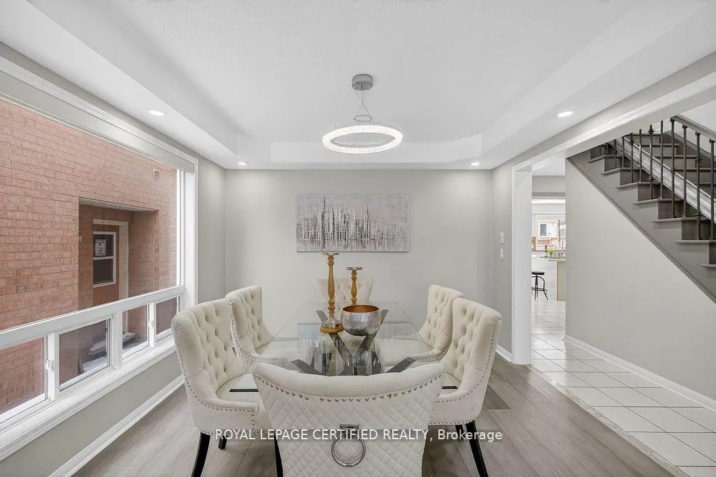 Photo 8 of 10 Verona Drive, Brampton, Vales of Castlemore — HOMEH