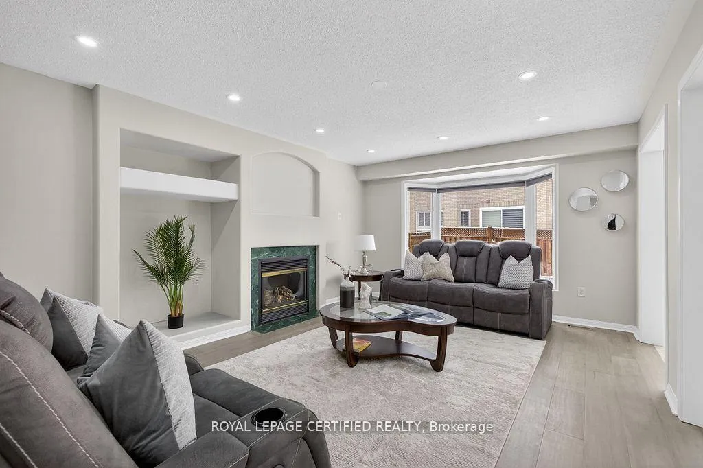 Photo 10 of 10 Verona Drive, Brampton, Vales of Castlemore — HOMEH