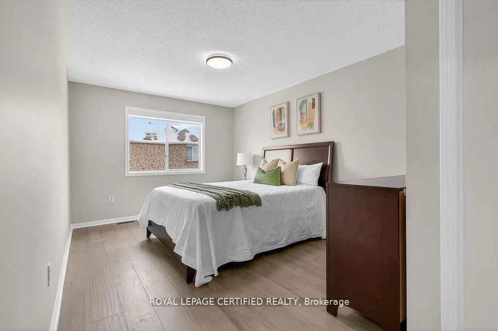 Photo 26 of 10 Verona Drive, Brampton, Vales of Castlemore — HOMEH