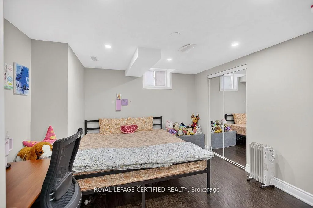 Photo 41 of 10 Verona Drive, Brampton, Vales of Castlemore — HOMEH