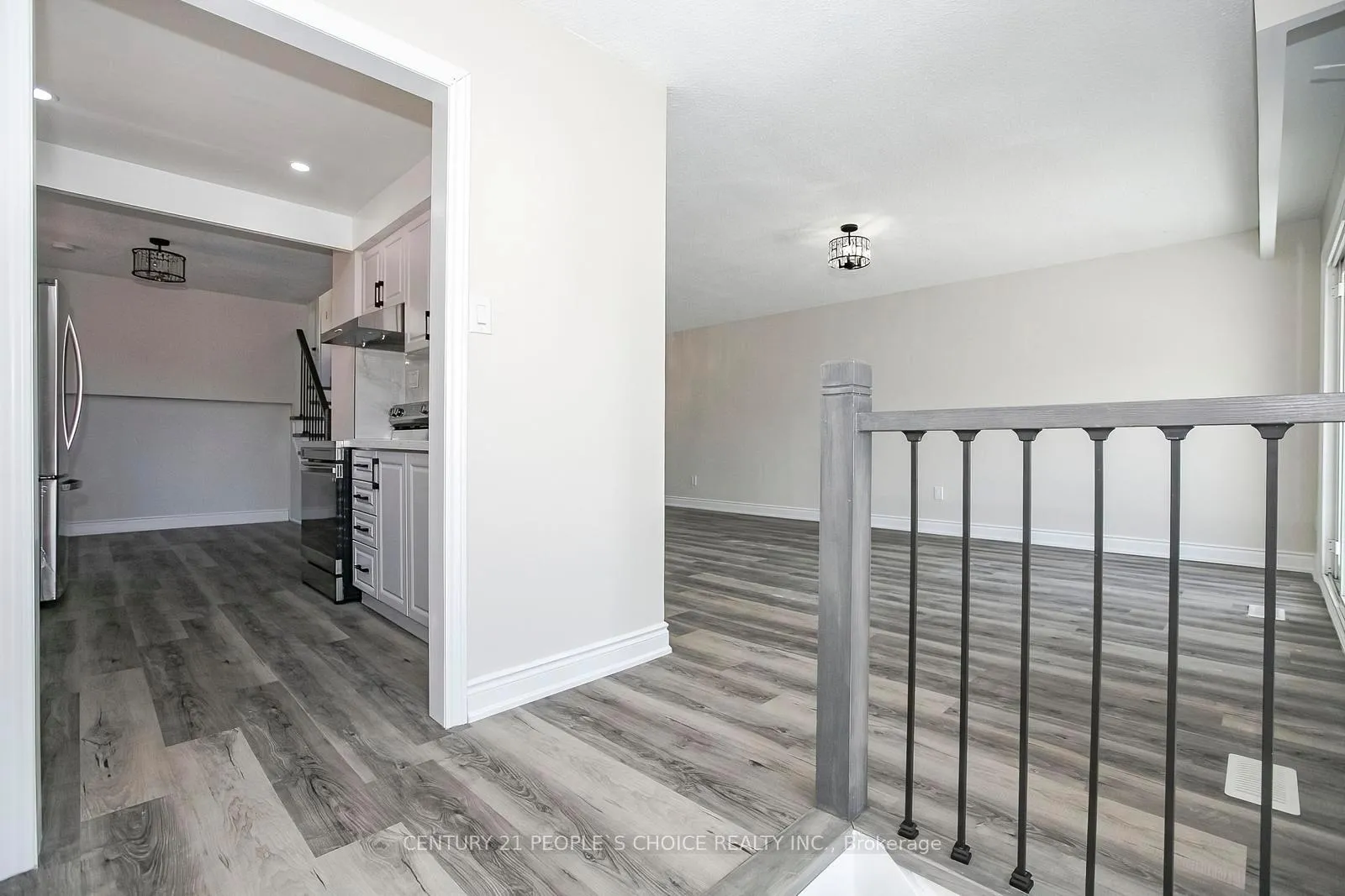 Photo 9 of Unit Upper, 106 Winterfold Drive, Brampton, Madoc — HOMEH