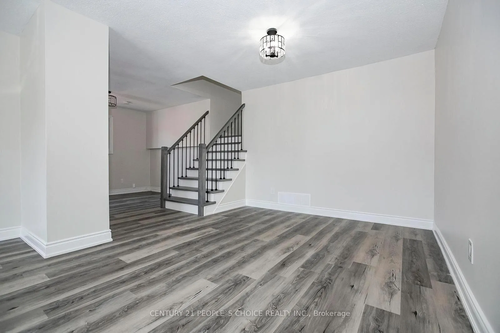 Photo 12 of Unit Upper, 106 Winterfold Drive, Brampton, Madoc — HOMEH